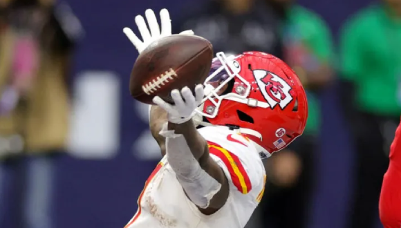 Cábala al ataque Los Jersey blancos dominan en el Super Bowl