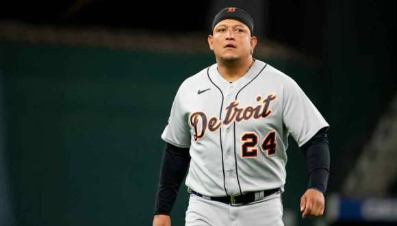 El homenaje de los Rojos de Cincinnati a Miguel Cabrera en el