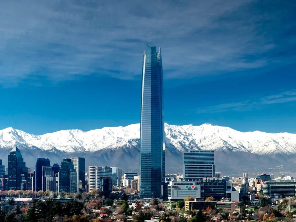 gran-torre-costanera-conoce-la-altura-del-edificio-mas-alto-de-Sudamerica-cordillera-los-andes