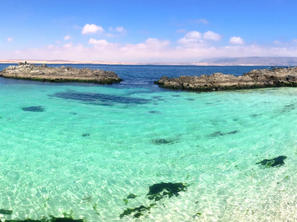 Mejores-playas-de-Chile-3-destinos-imperdibles-para-visitar-en-vacaciones-Bahia-Inglesa-MiCasino