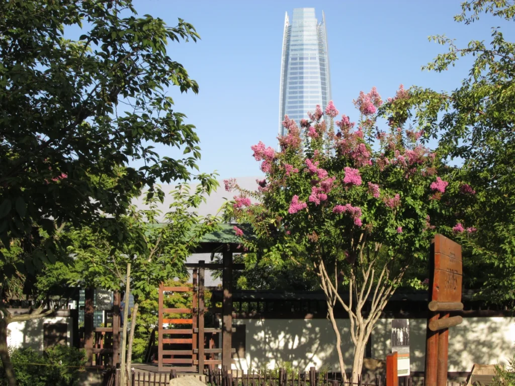 Que-hacer-en-Santiago-agenda-cultural-para-cualquier-fin-de-semana-jardin-japones-MiCasino